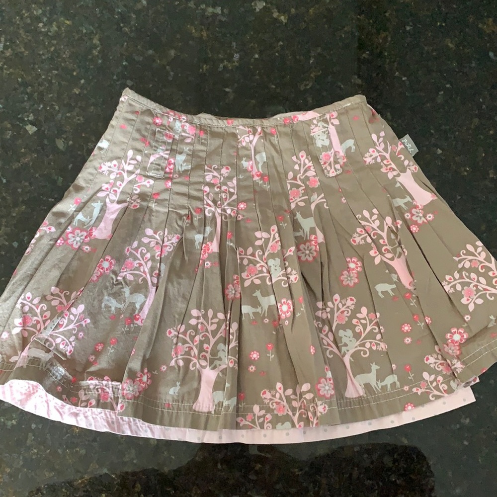 Cute Pumpkin Patch skirt in Size 6